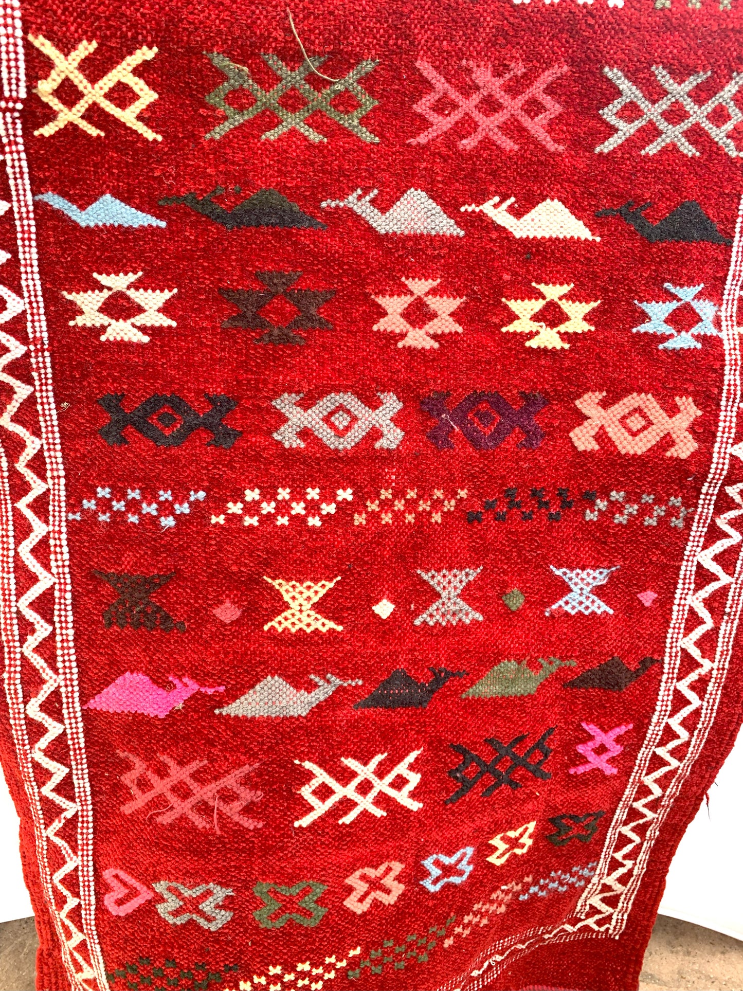 Handwoven Moroccan Rug – Deep Red Elegance